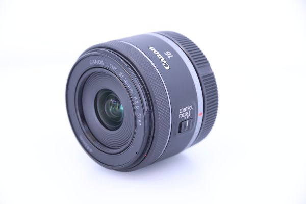 RF 16mm F2.8 STM / gebraucht / Zustand A / sehr gut / 1 Jahr Gewährleistung