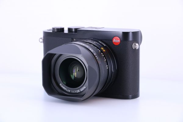 Leica Q2 schwarz / gebraucht in OVP / Zustand A- / Sehr gut / 1 Jahr Gewährleistung