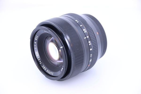 XF 35mm f/1.4 R / gebraucht / Zustand A- / sehr gut / 1 Jahr Gewährleistung