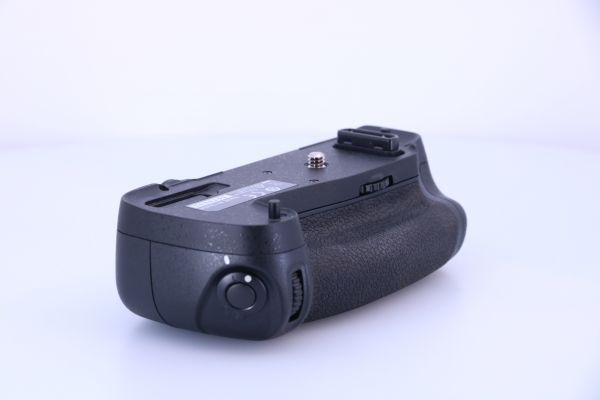 MB-D16 für Nikon D750 / gebraucht in OVP / Zustand: B / gut / 1 Jahr Gewährleistung