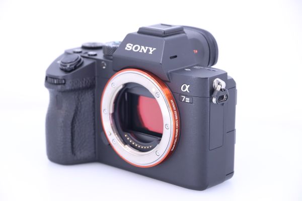 Alpha A7 III / gebraucht / Zustand A / sehr gut / ca. 6.800 Auslösungen / 1 Jahr Gewährleistung