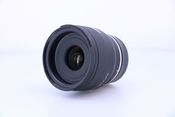 20mm f/2.8 Di III OSD M 1:2 für Sony E / gebraucht in OVP / Zustand B+ / Gut / 1 Jahr Gewährleistung