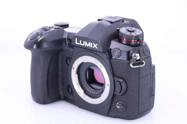 Lumix DC-G9 / gebraucht in OVP / ca. 40.500 Auslösungen / Zustand B+ / gut / 1 Jahr Gewährleistung