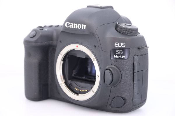 EOS 5D Mark IV / gebraucht / Zustand A / sehr gut / ca. 4.600 Auslösungen / 1 Jahr Gewährleistung