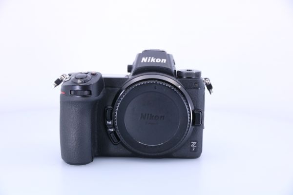 Nikon Z7 Body / ca. 59860 Auslösungen / Zustand B / 1 Jahr Gewährleistung