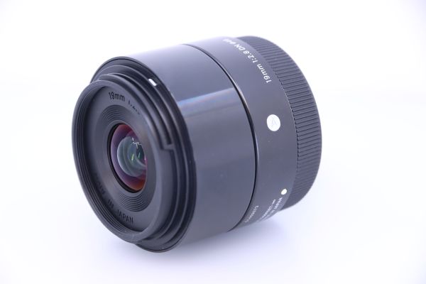 19mm F2.4 DN Sony E-mount / gebraucht / Zustand A / sehr gut / 1 Jahr Gewährleistung