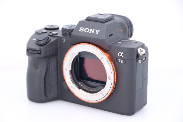Sony Alpha A7 III / gebraucht / Zustand A / sehr gut / ca. 11.700 Auslösungen / 1 Jahr Gewährl.