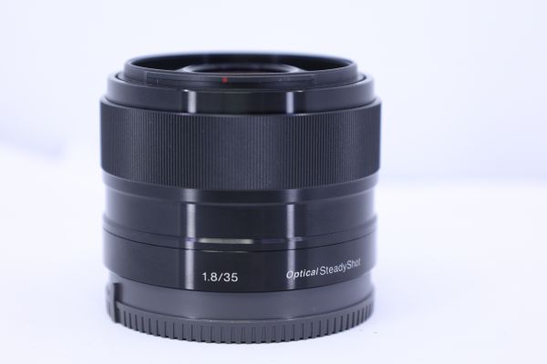E 35 mm F 1.8 OSS gebraucht in OVP! / Zustand A / neuwertig / 1 Jahr Gewährleistung