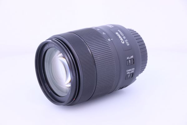 EF-S 18-135 mm F 3.5-5.6 IS USM / gebraucht / Zustand B / gut / 1 Jahr Gewährleistung